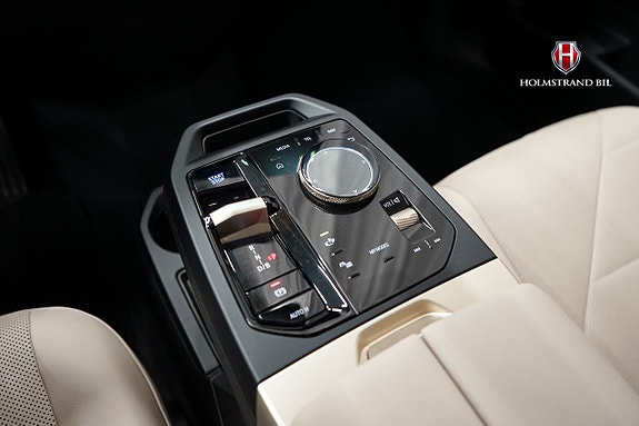 BMW iX 22 of 25