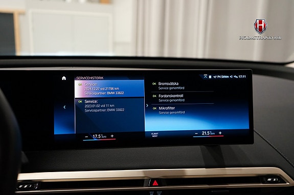 BMW iX 18 of 25