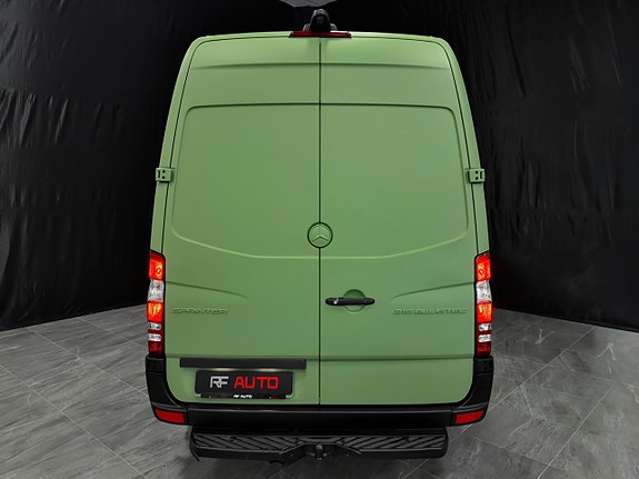 Mercedes-Benz Sprinter 319 17 of 30