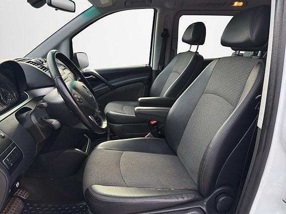Mercedes-Benz Viano 10 of 18