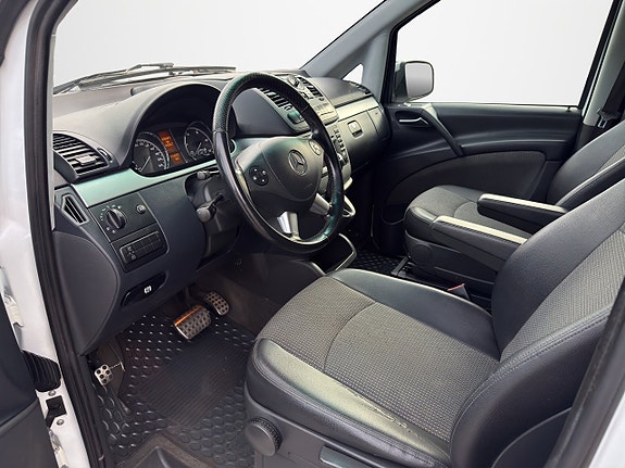 Mercedes-Benz Viano 9 of 18