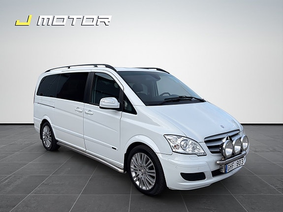 Mercedes-Benz Viano 7 of 18