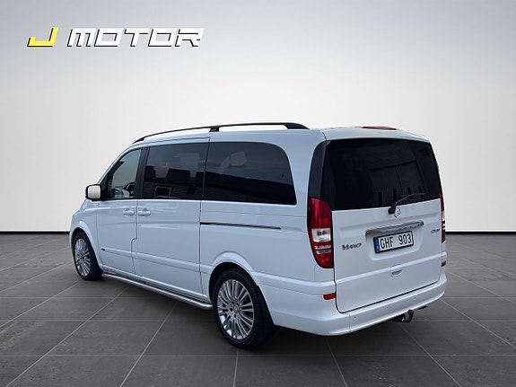 Mercedes-Benz Viano 3 of 18
