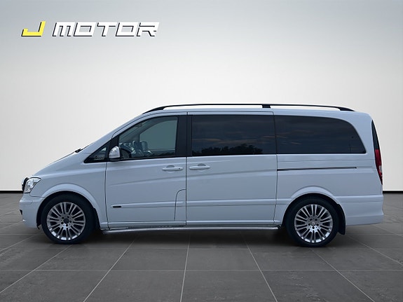 Mercedes-Benz Viano 2 of 18