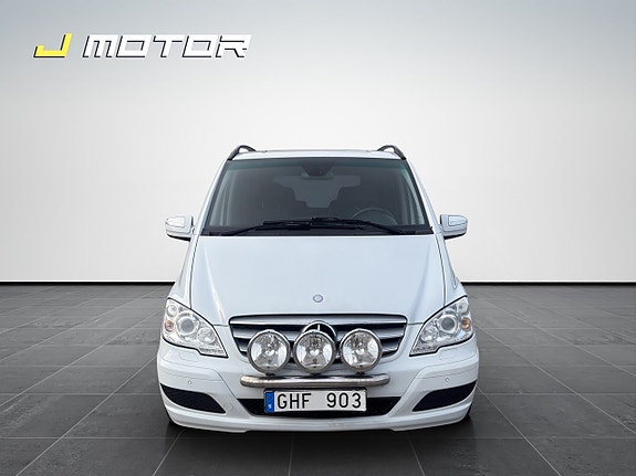 Mercedes-Benz Viano 8 of 18