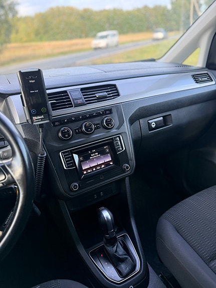 Volkswagen Caddy Maxi 8 of 9