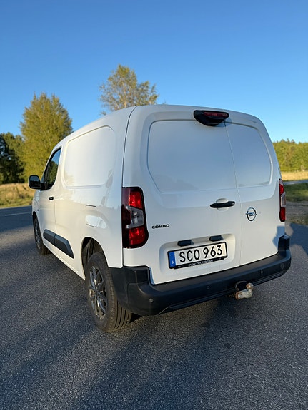 Opel Combo 2 of 9