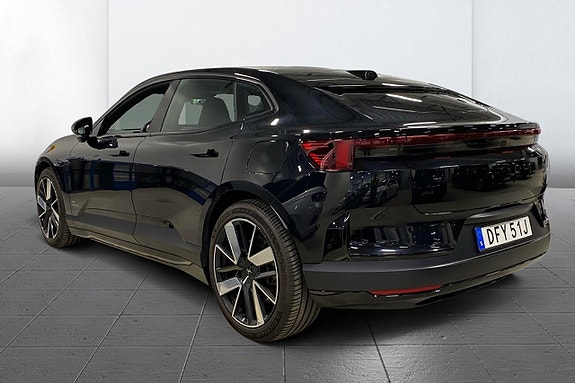 Polestar 4 5 of 12