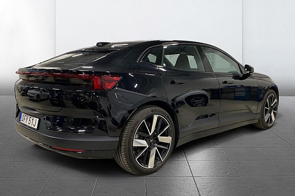 Polestar 4 4 of 12