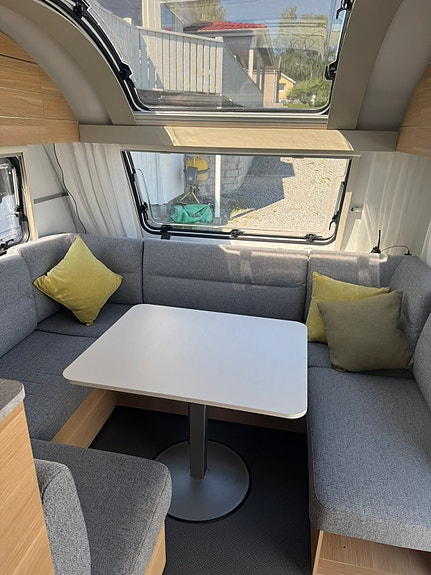 Adria Adora 613 ul 2 of 9
