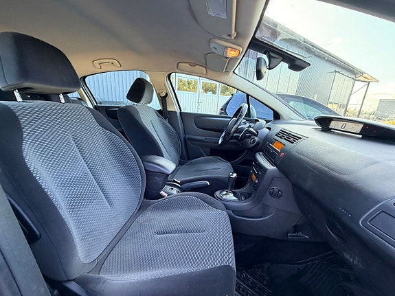 Citroen C4 8 of 9