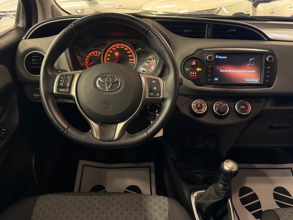 Toyota Yaris 22 of 24