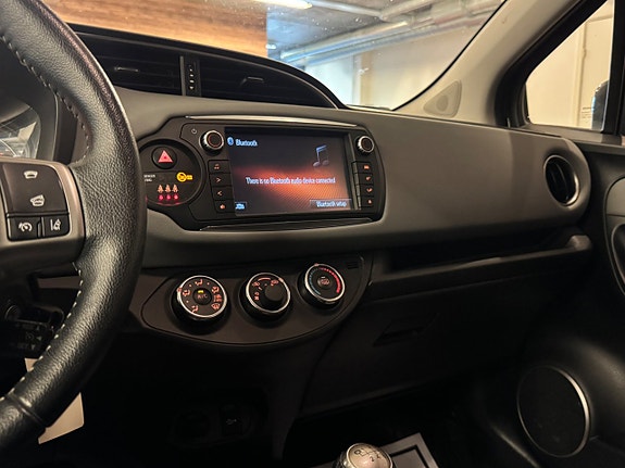 Toyota Yaris 23 of 24