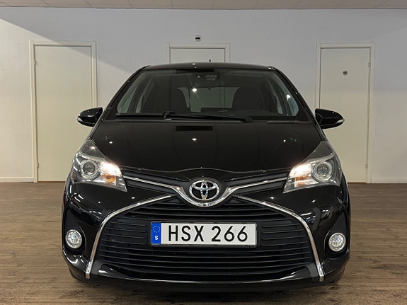 Toyota Yaris 4 of 24