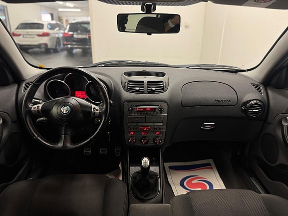 Alfa Romeo 147 4 of 18