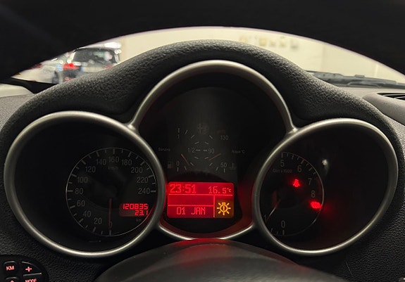 Alfa Romeo 147 12 of 18