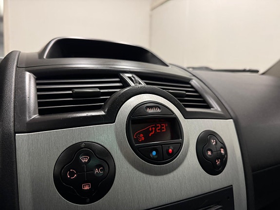 Renault Megane 9 of 22