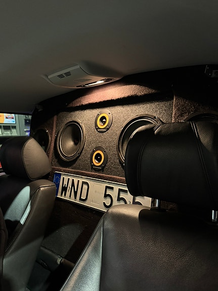 BMW 325i 9 of 10