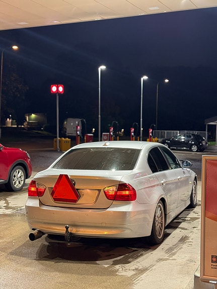 BMW 325i 5 of 10
