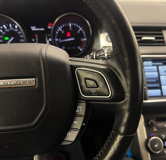 Land Rover Range Rover Evoque 23 of 30