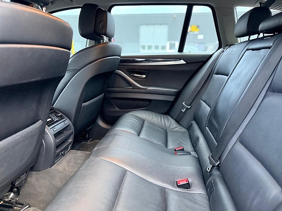BMW 523i 10 of 20