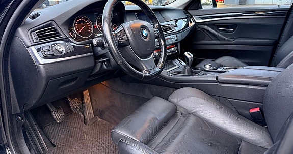 BMW 523i 7 of 20