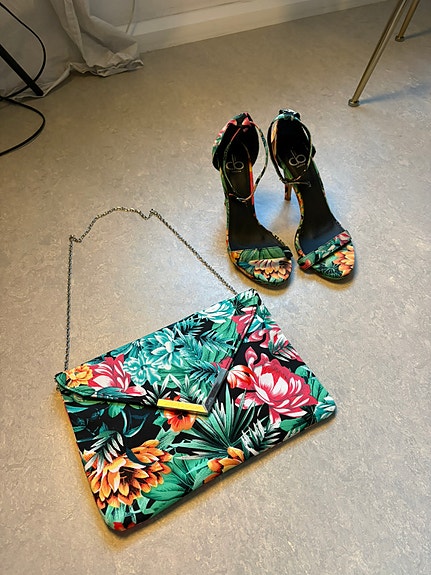 Product image 1 of 7