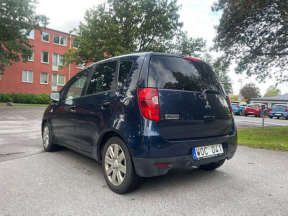 Mitsubishi Colt 4 of 9