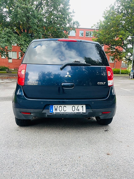 Mitsubishi Colt 6 of 9