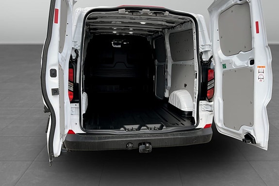 Ford Transit Custom 10 of 10