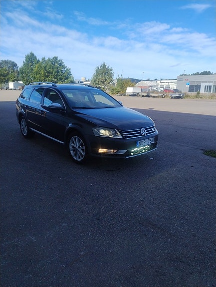 Volkswagen Passat Alltrack 6 of 18