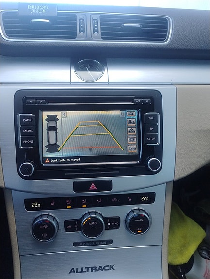 Volkswagen Passat Alltrack 17 of 18