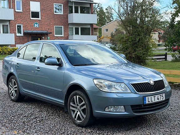 Skoda Octavia 2 of 14