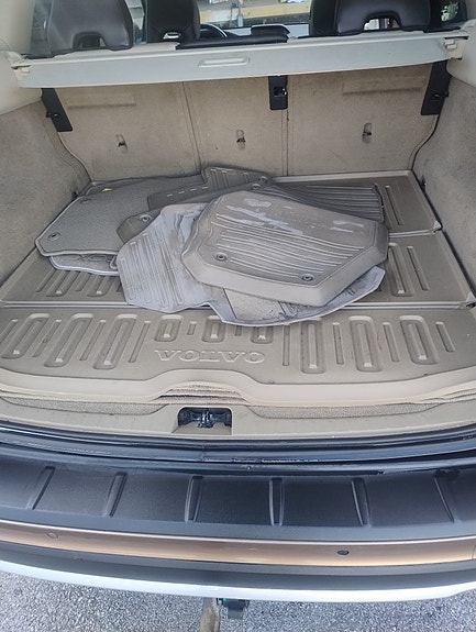 Volvo XC60 18 of 30