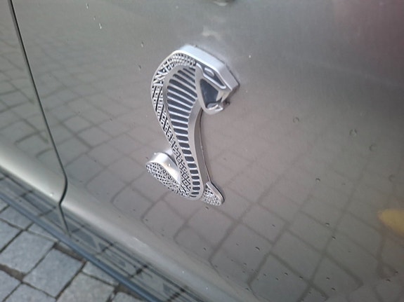 Ford Mustang 5 of 6