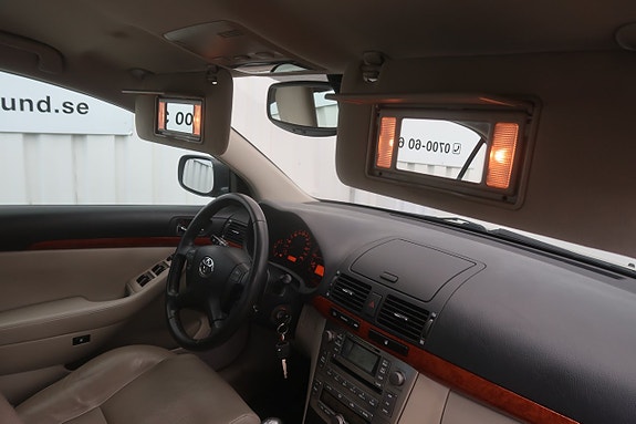 Toyota Avensis 16 of 23
