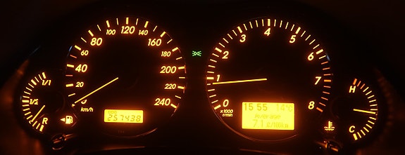 Toyota Avensis 12 of 23