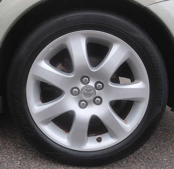 Toyota Avensis 18 of 23
