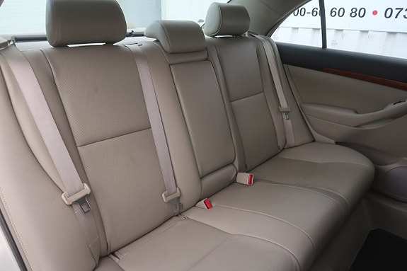 Toyota Avensis 11 of 23