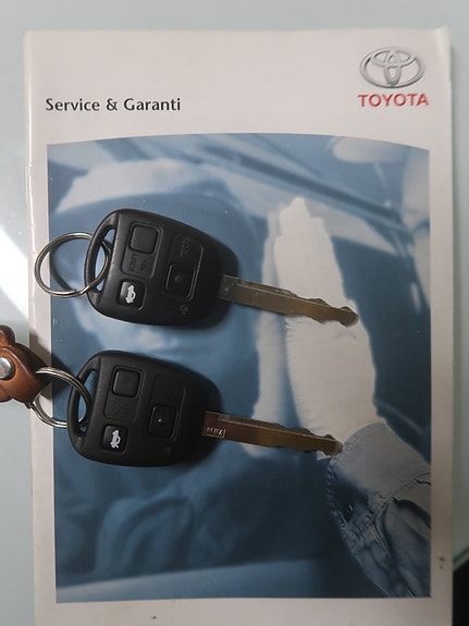 Toyota Avensis 20 of 23
