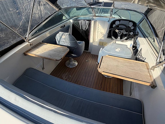 Uttern D55 Exclusive Mercruiser 3.0 2006 / Höstkampanj 8 of 12
