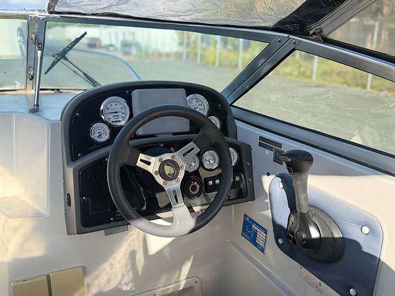 Uttern D55 Exclusive Mercruiser 3.0 2006 / Höstkampanj 11 of 12
