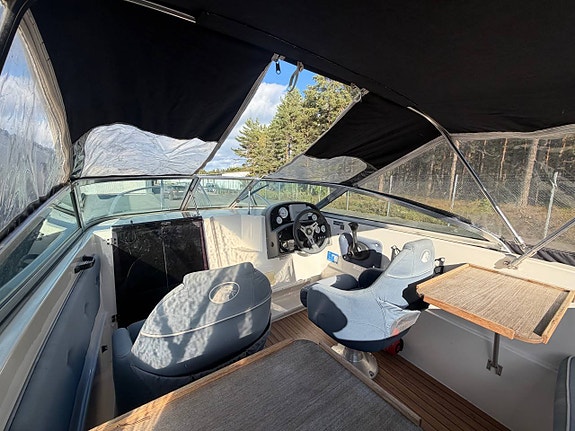Uttern D55 Exclusive Mercruiser 3.0 2006 / Höstkampanj 9 of 12