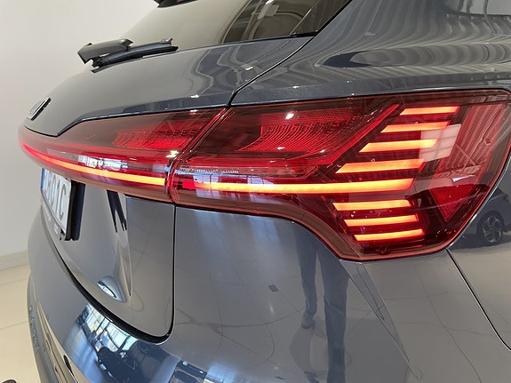 Audi Q8 e-tron 13 of 30