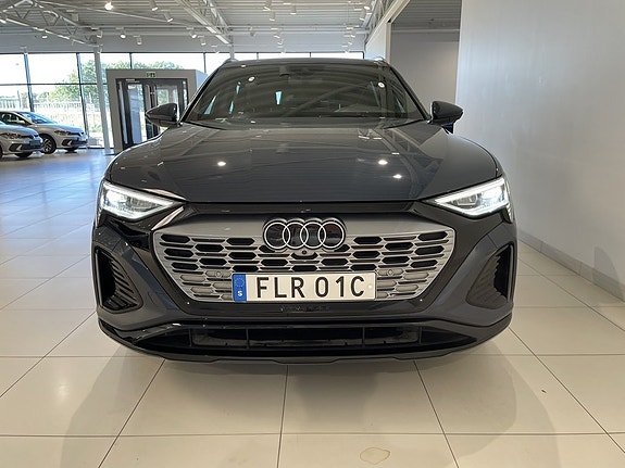 Audi Q8 e-tron 3 of 30