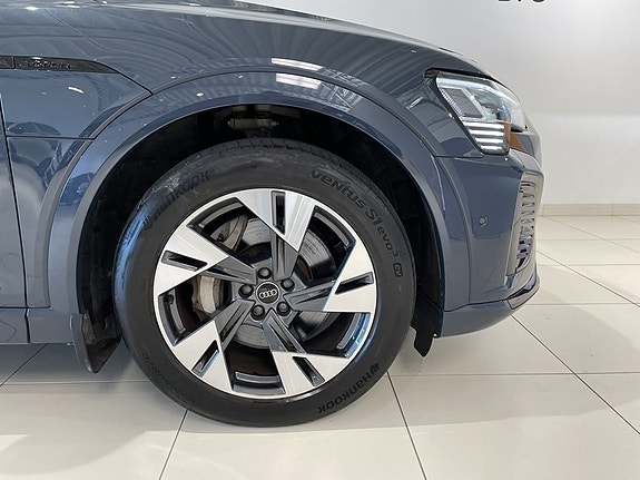 Audi Q8 e-tron 9 of 30