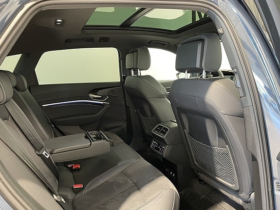 Audi Q8 e-tron 19 of 30