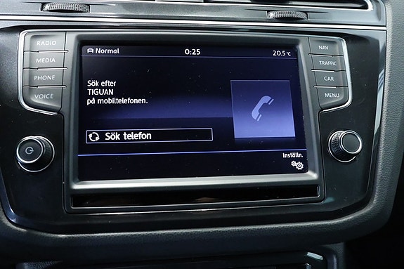 Volkswagen Tiguan 10 of 22