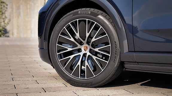 Porsche Cayenne Coupe 10 of 10