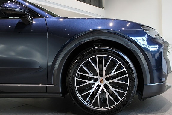Porsche Cayenne Coupe 12 of 20